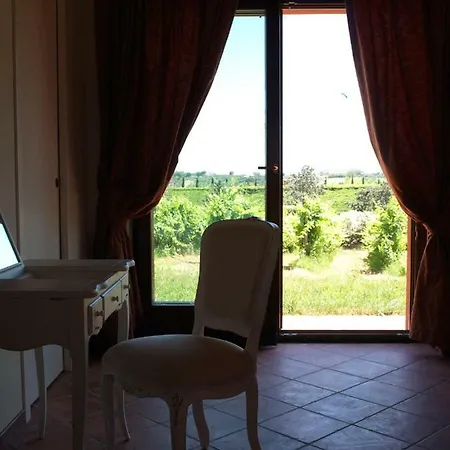 Farm stay Contado San Lorenzo And Wine *