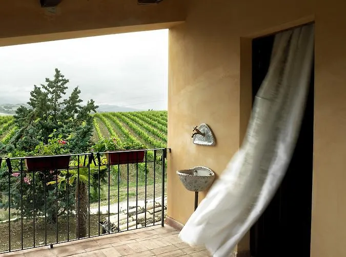 Contado San Lorenzo And Wine * Castilenti